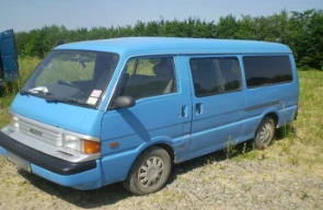 Mazda E