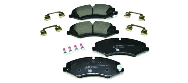 Передні тормозні колодки 8DB355015551 HELLA