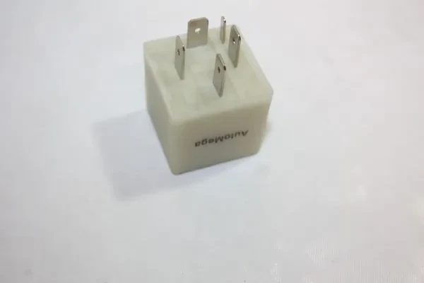Реле електробензонасосу 150017210 Dello/Automega