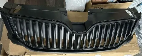 Решітка радіатора Skoda Octavia III A7