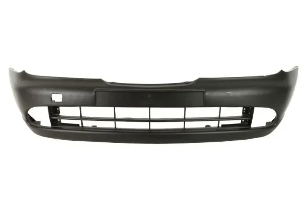  Передній бампер Nissan Primera 