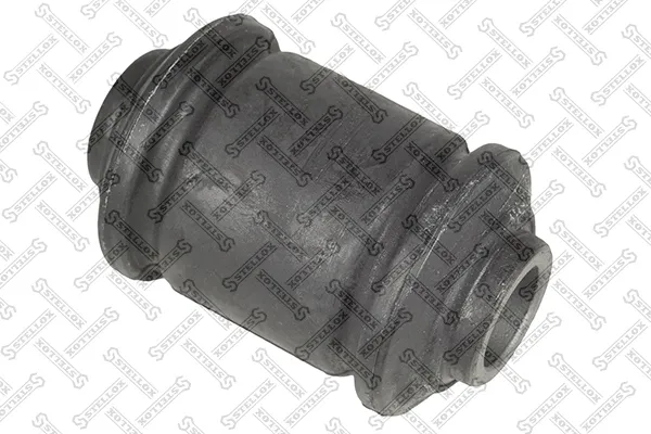 Сайлентблок переднього важеля 7111203SX Stellox