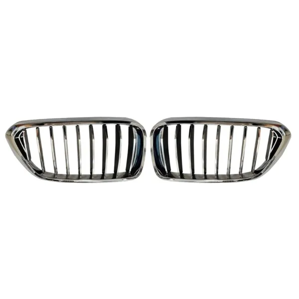 Решітка радіатора 51137412422 BMW