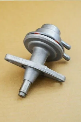 Паливний насос, механічний 04175474 Deutz