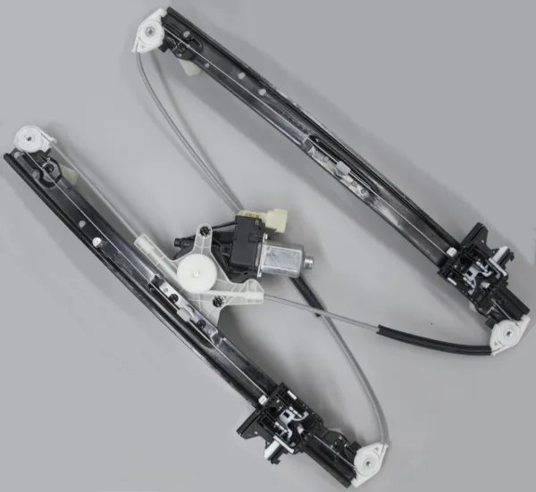 Склопідйомник передньої лівої двері LR153952 Land Rover