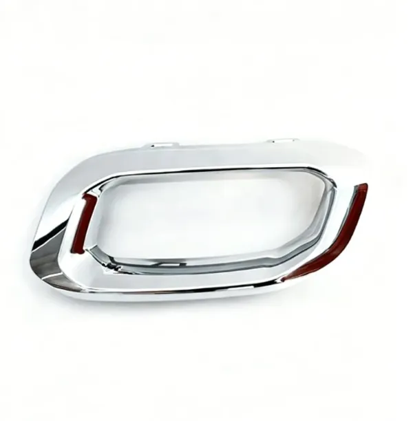A1678857000 Mercedes Молдинг бампера заднього, правий