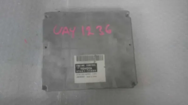 Електронний блок керування двигуном 8966135B80 Toyota