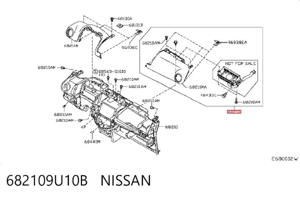 Молдинг (накладка) панелі приладів "торпедо", правий 682109U10B Nissan/Infiniti