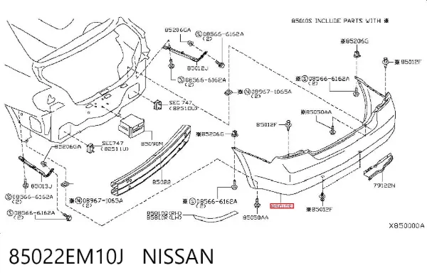 Задній бампер Nissan Tiida SC11X