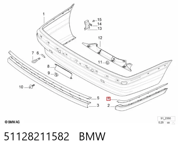 Накладка бампера заднього, права 51128211582 BMW