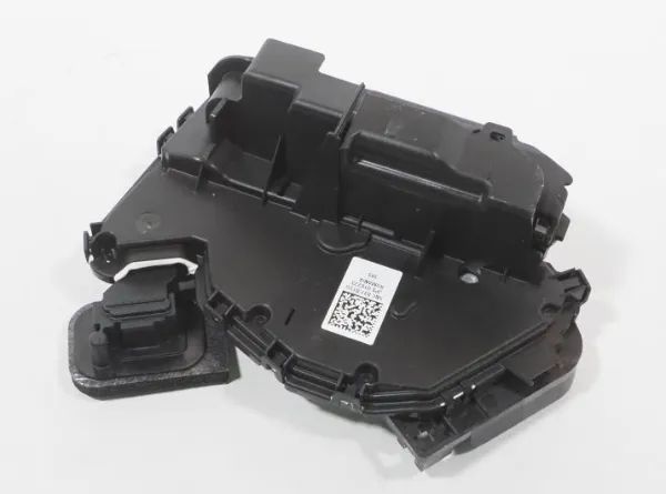 Замок передньої лівої двері 5NC837015D VAG