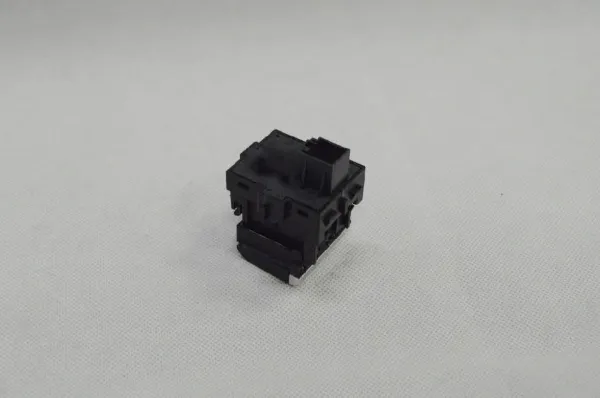 8V1927143C VAG