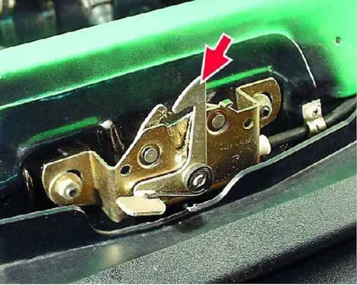 Замок капота Skoda Octavia IV A8