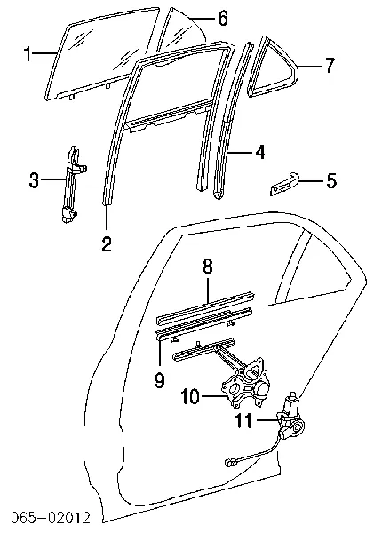 Скло задньої двері лівої 6810450210 Toyota