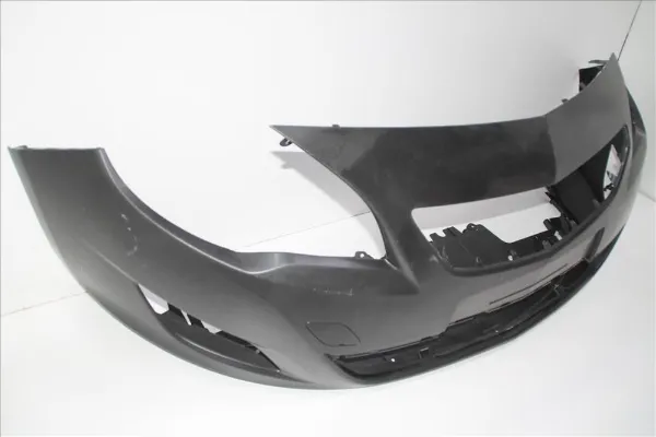  Передній бампер Opel Astra 