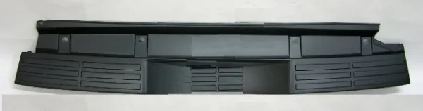 Накладка бампера заднього, верхня захисна (сходинка-підніжка) Q3760448 Q-fix