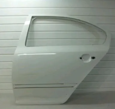 Двері задні, ліві Skoda Octavia II A5
