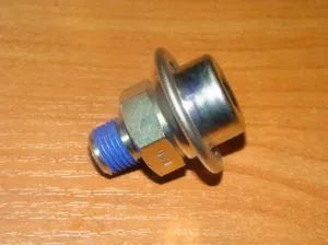 Регулятор тиску палива 96386769 Peugeot/Citroen