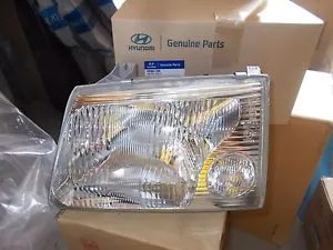 Фара ліва Hyundai Galloper JK