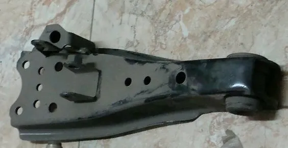 Важіль передньої підвіски нижній, правий 4806826151 Toyota