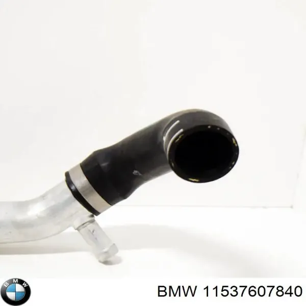 Шланг (патрубок) охолодження від додаткового насоса до помпи 11537607840 BMW
