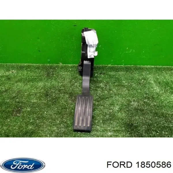 Педаль газу (акселератора) на Ford Focus III CB8