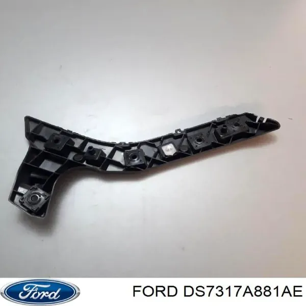 Кронштейн бампера заднього, зовнішній правий DS7317A881AE Ford