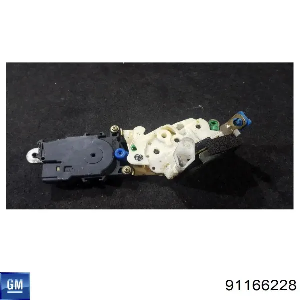 Замок передньої лівої двері Opel Vivaro A