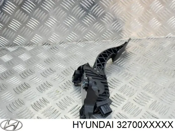 Педаль газу (акселератора) на Hyundai I30  FD