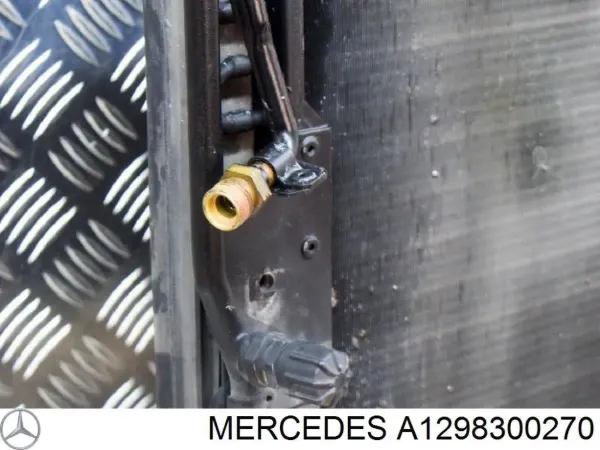 Радіатор кондиціонера A1298300270 Mercedes