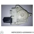 Двигун склопідіймача двері передньої, лівої MERCEDES 2059060013