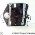 Двигун склопідіймача двері передньої, лівої MERCEDES 4479063500