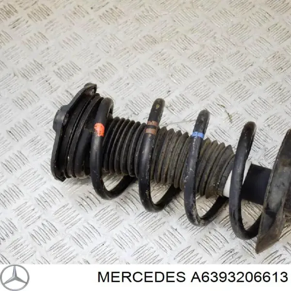 Амортизатор передній A6393206613 Mercedes