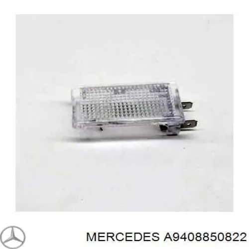Рамка/облицювання фари правої A9408850822 Mercedes