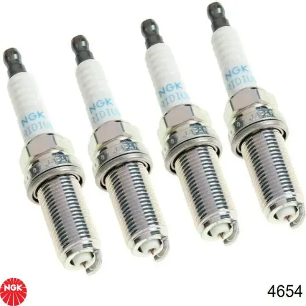 Свічки запалювання R74379 NGK