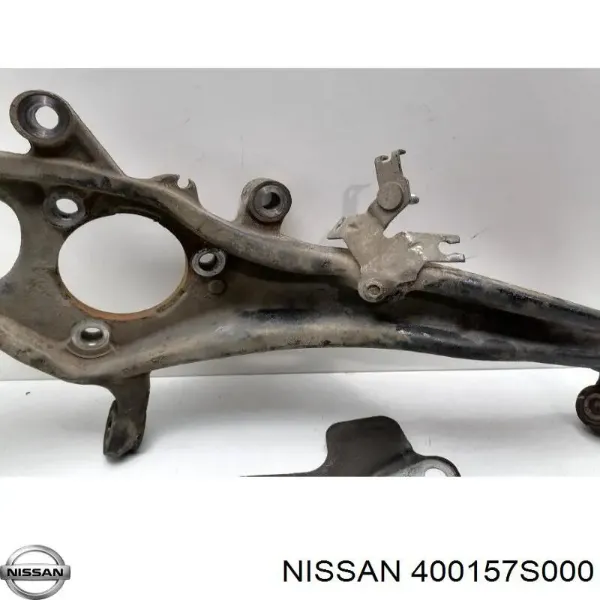 Цапфа - поворотний кулак передній, лівий 400157S000 Nissan/Infiniti