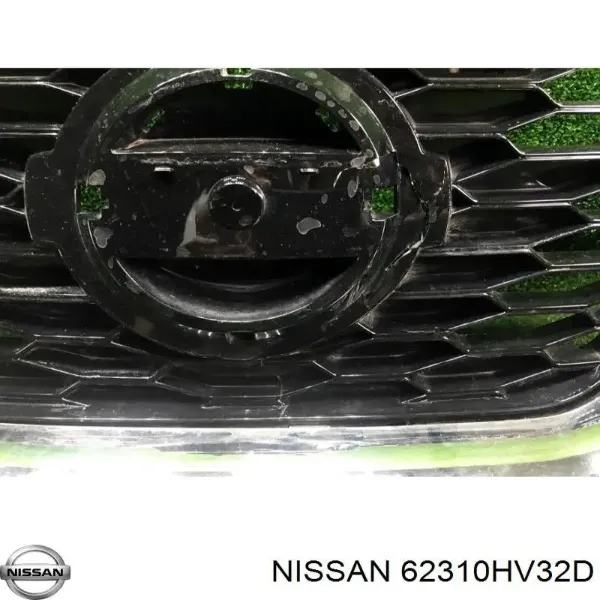 Решітка радіатора 62310HV32D Nissan/Infiniti