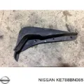 Бризговики передні Nissan Almera N16
