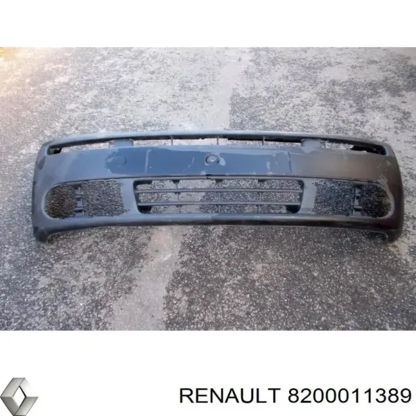 Передній бампер 8200011389 Renault (RVI)