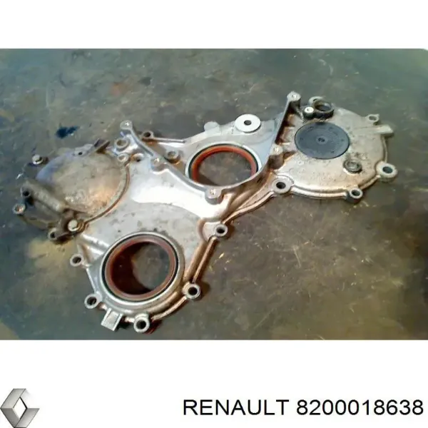 Кришка двигуна передня 8200018638 Renault (RVI)