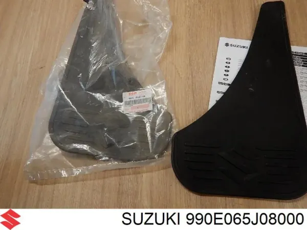Бризговики передні 990E065J08000 Suzuki