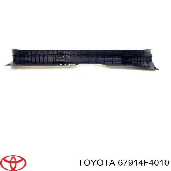  67914F4010 Toyota
