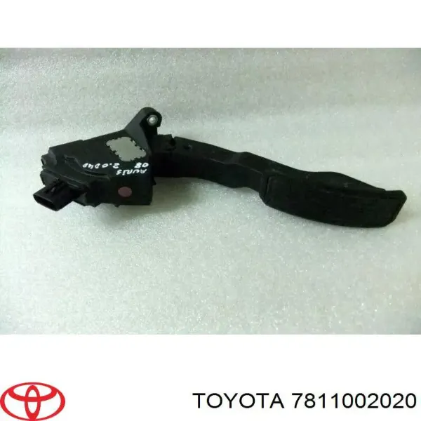 Педаль акселератора Toyota Auris UKP