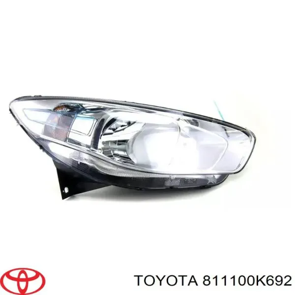 Фара права 811100K692 Toyota