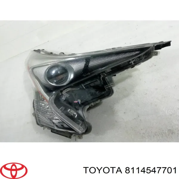 Фара права 8114547701 Toyota