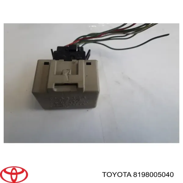 Реле поворотів Toyota Avensis I