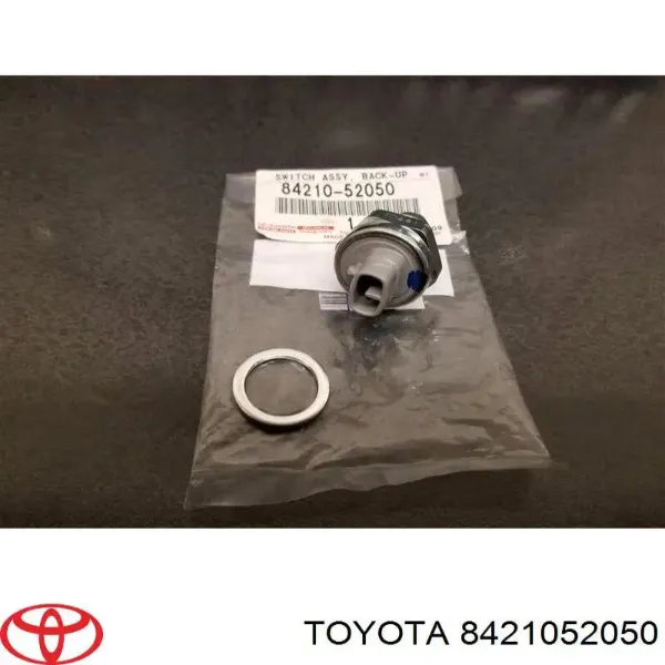 Купити 8421052050 Toyota Вмикач ліхтарів заднього ходу