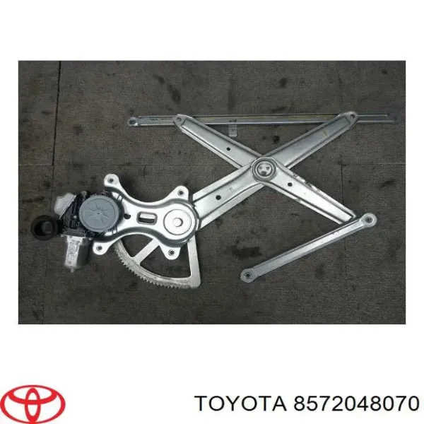 Двигун склопідіймача двері передньої, лівої 8572048070 Toyota