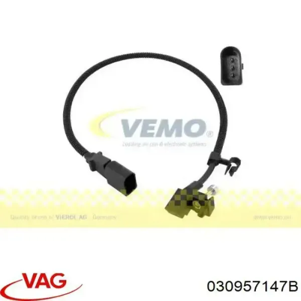 Датчик колінвала 030957147B VAG