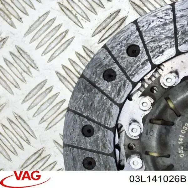 Купити 03L141026B VAG Комплект зчеплення (диск, корзина, підшипник)
